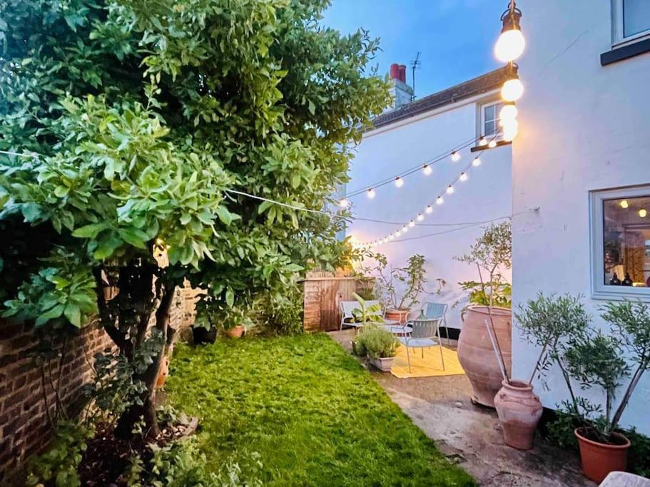 Northdene Cottage - Cosy Old Fisherman'S Cottage Two Mins From Sea - Free Parking - Wood Burning Stove - Roll Top Bath - Dog Friendly Deal Ngoại thất bức ảnh