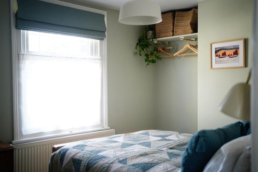 Northdene Cottage - Cosy Old Fisherman'S Cottage Two Mins From Sea - Free Parking - Wood Burning Stove - Roll Top Bath - Dog Friendly Deal Ngoại thất bức ảnh